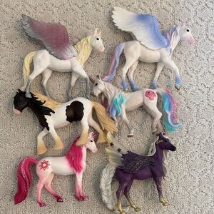 Schleigh Toy Unicorn and Pegasus Set
